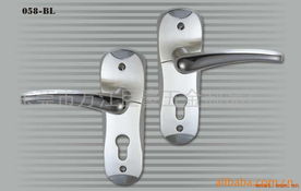 東莞市萬江巨豪五金制品廠的塑膠制品業務概述