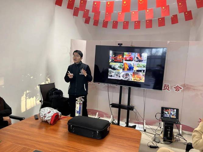依安鎮東北社區聯合齊齊哈爾市消安消防信息咨詢服